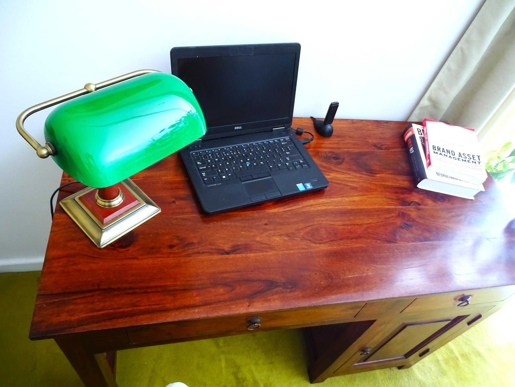 Biurko z twardego drewna egzotycznego w Indyjskim stylu z AlmiDecor