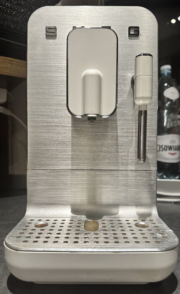 Smeg ekspres do kawy w stylu retro