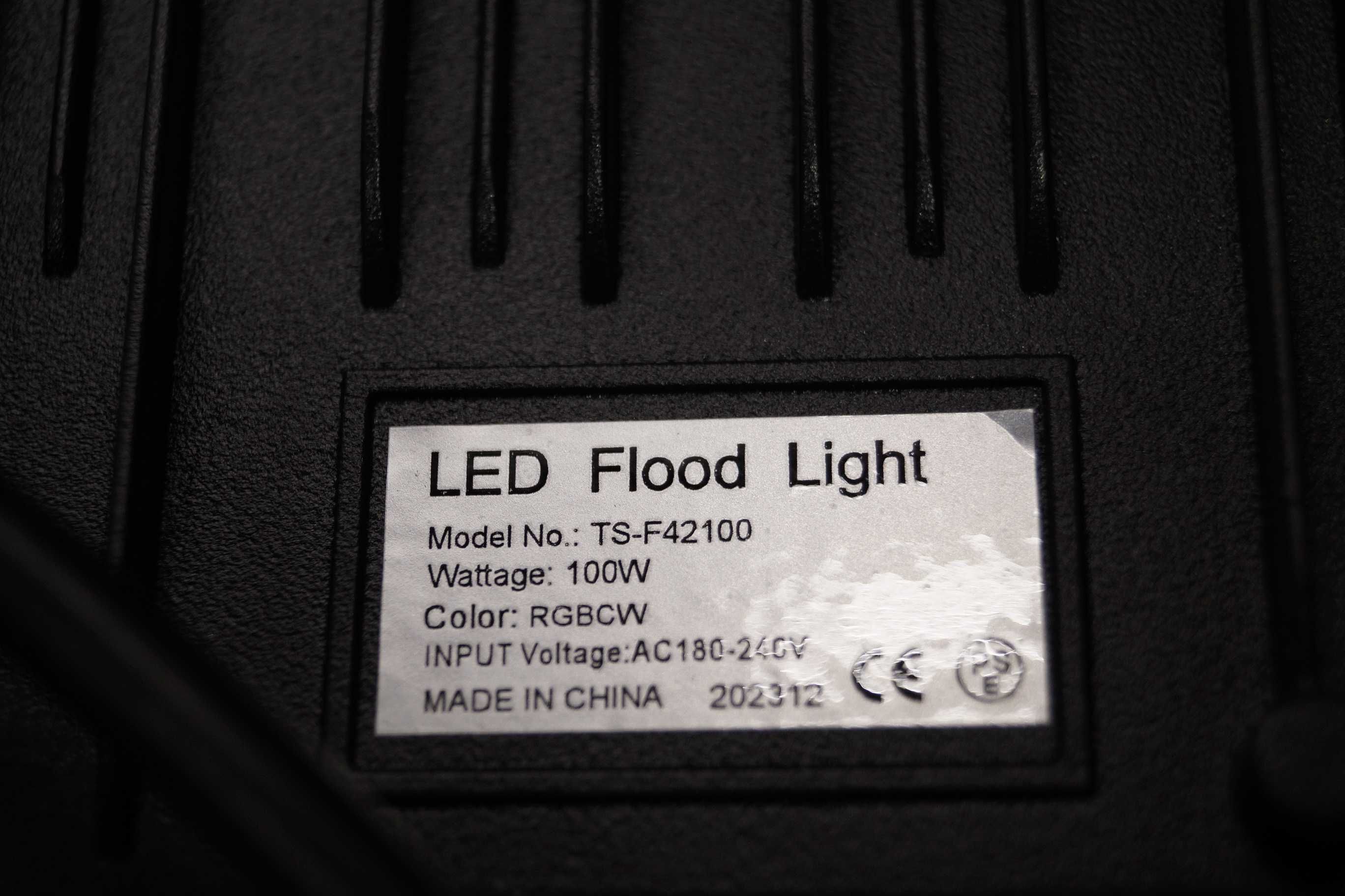 Reflektor zewnętrzny LED RGBCW Smart 100w zestaw 2lamp pilot TS-F42100