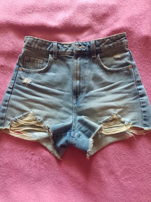 Шорти 34 розмір  рвані