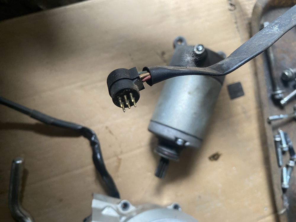 В розборі мотор kayo t2 250.