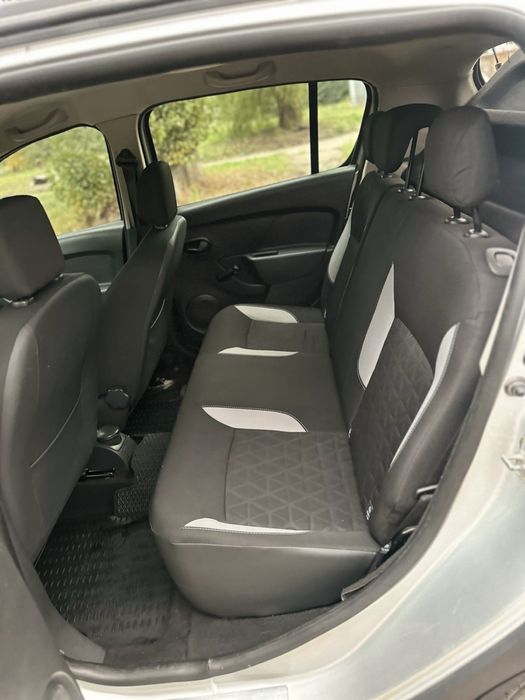 Reno sandero stepway 2013 год 1.5 дизель в очень хорошем состоянии