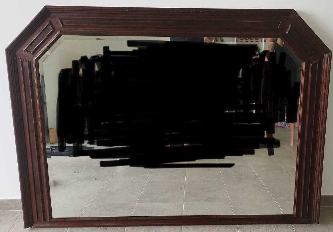 Espelho de sala ou quarto em madeira antigo com madeira trabalhada