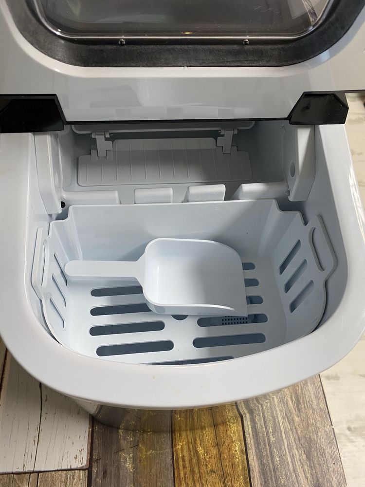 Maquina de fazer gelo 12kg/24h