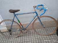 Bicicletas antigas e em bom estado