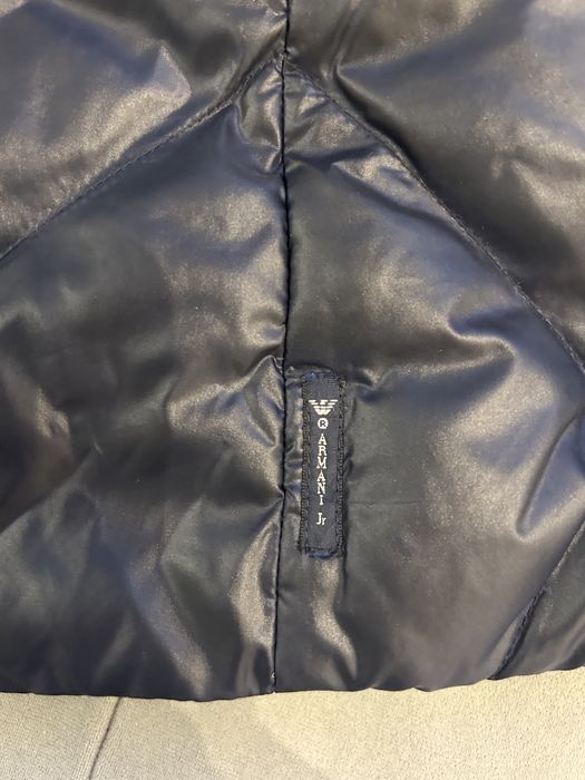 Płaszczyk puchowy granatowy Armani Junior 8 lat 130 cm