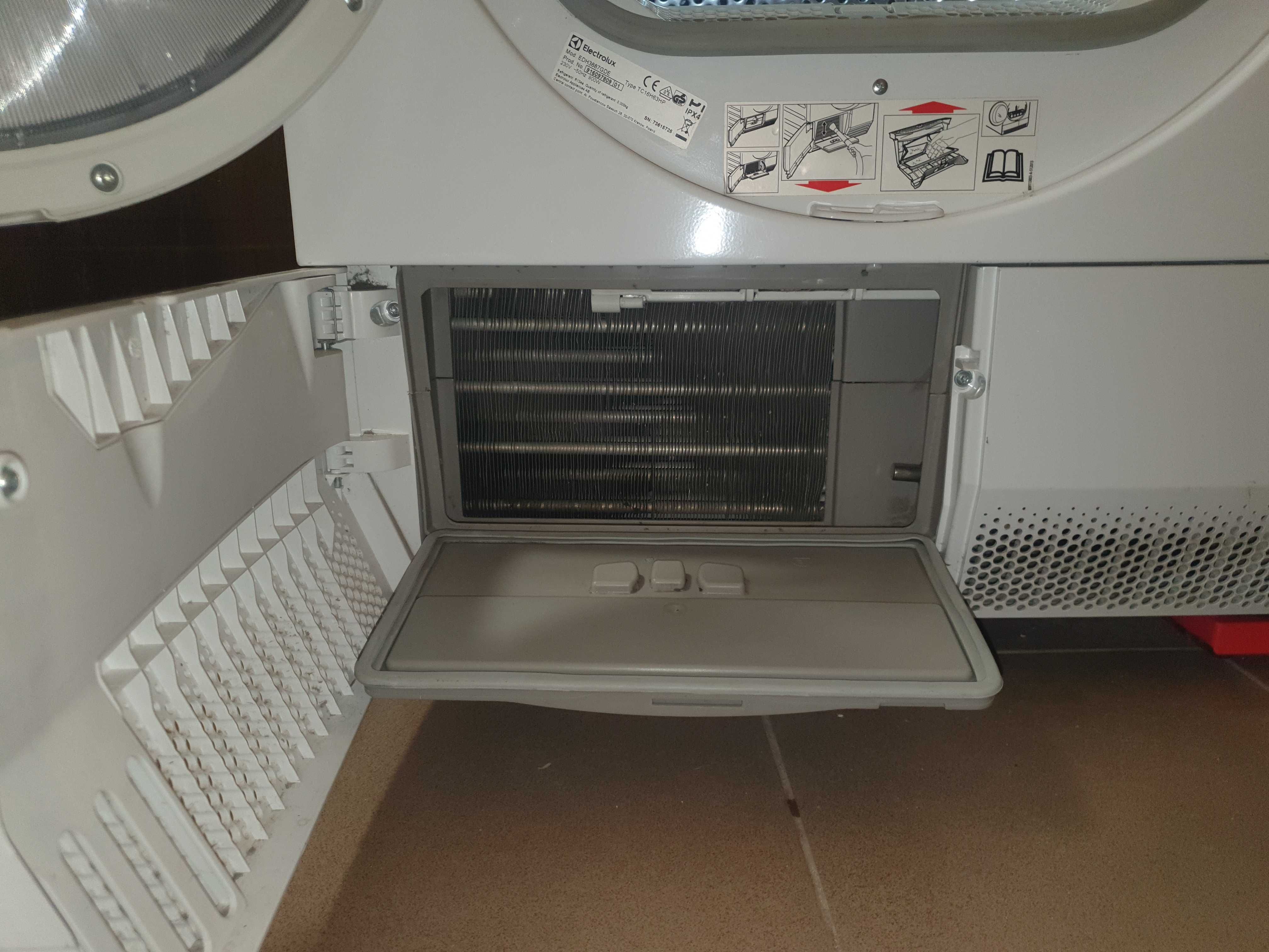 Suszarka Electrolux EDH9000W1