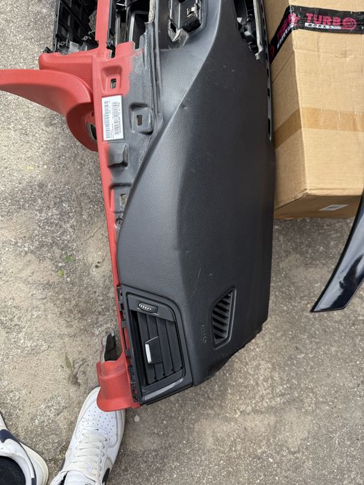 BMW deska rozdzielcza pulpit 32 f30 d36 f33 czerowna czarna