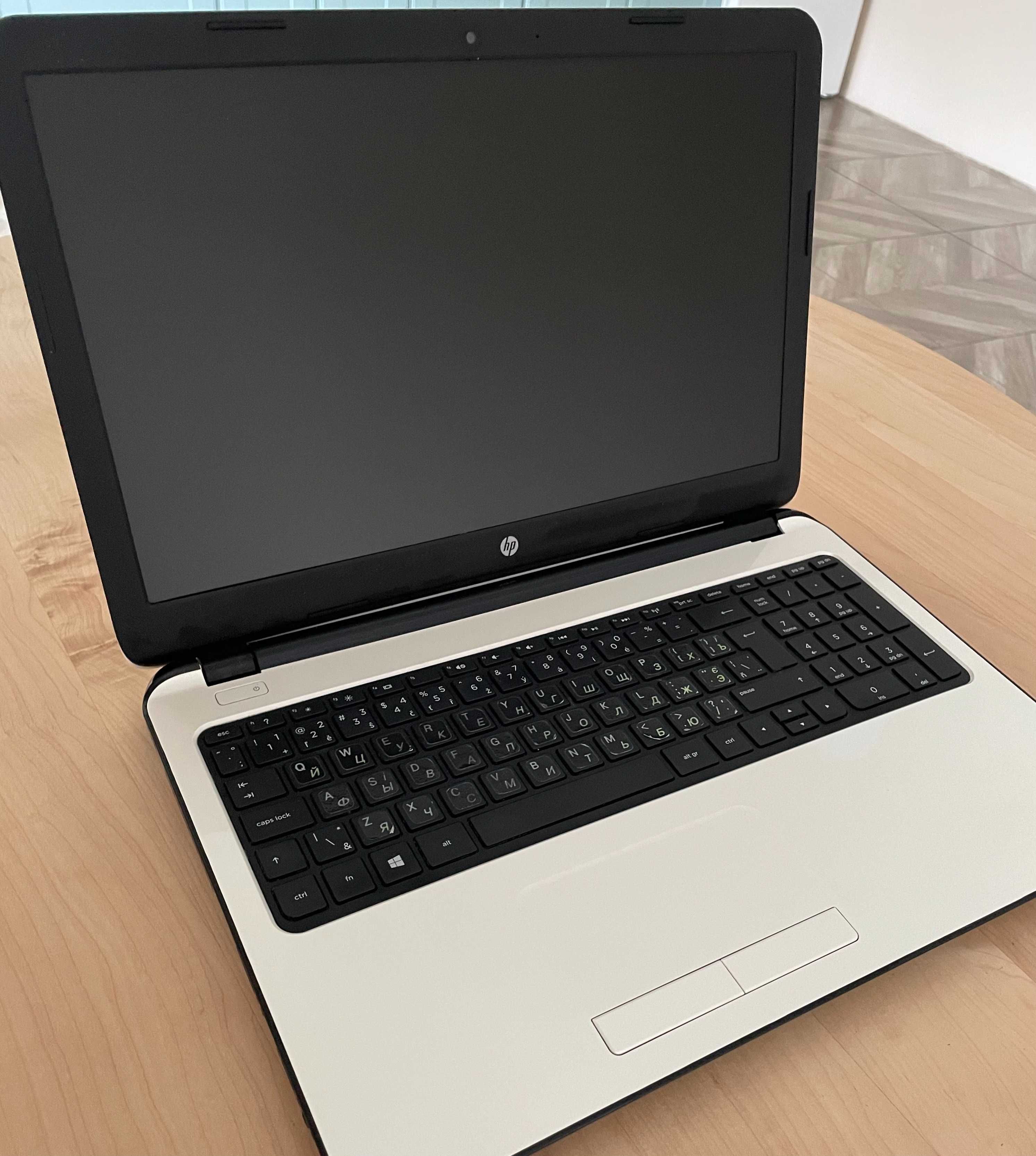 Ноутбук HP 15-r001nc 15,6ʼʼ 4 Гбт 500 Гбт
