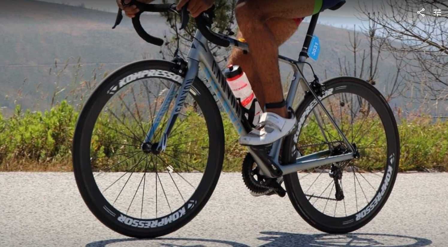 Rodas Carbono KOMPRESSOR c/ Cassete + 2 Pneus Tubular