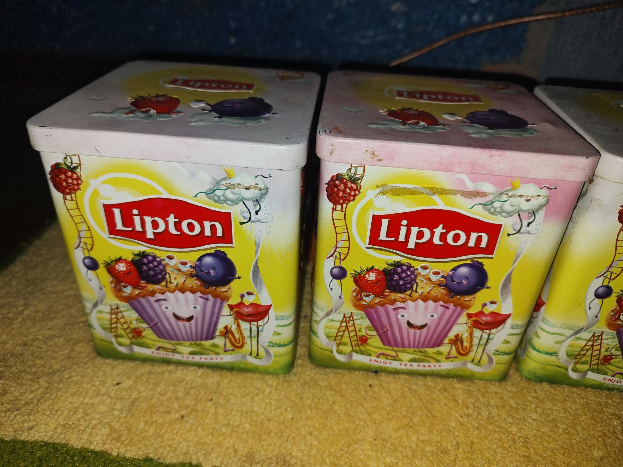Металеві коробки Lipton