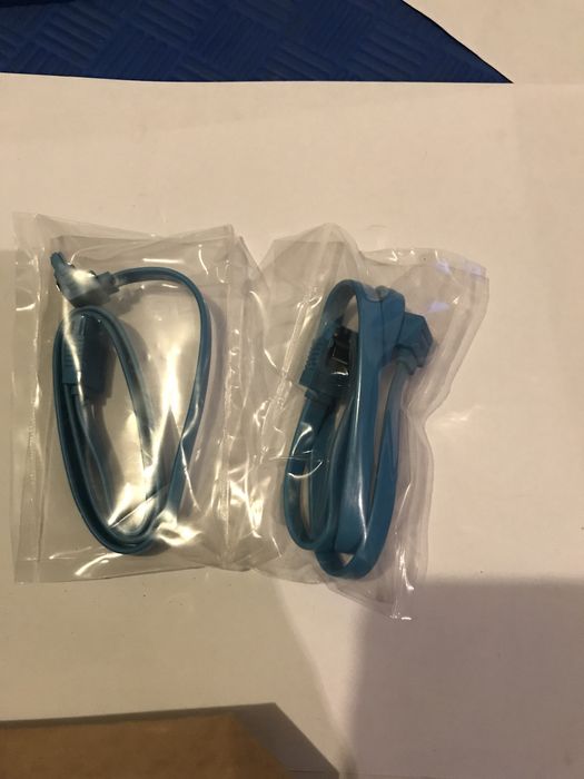 Kabel sata niebieski kątowy i prosty