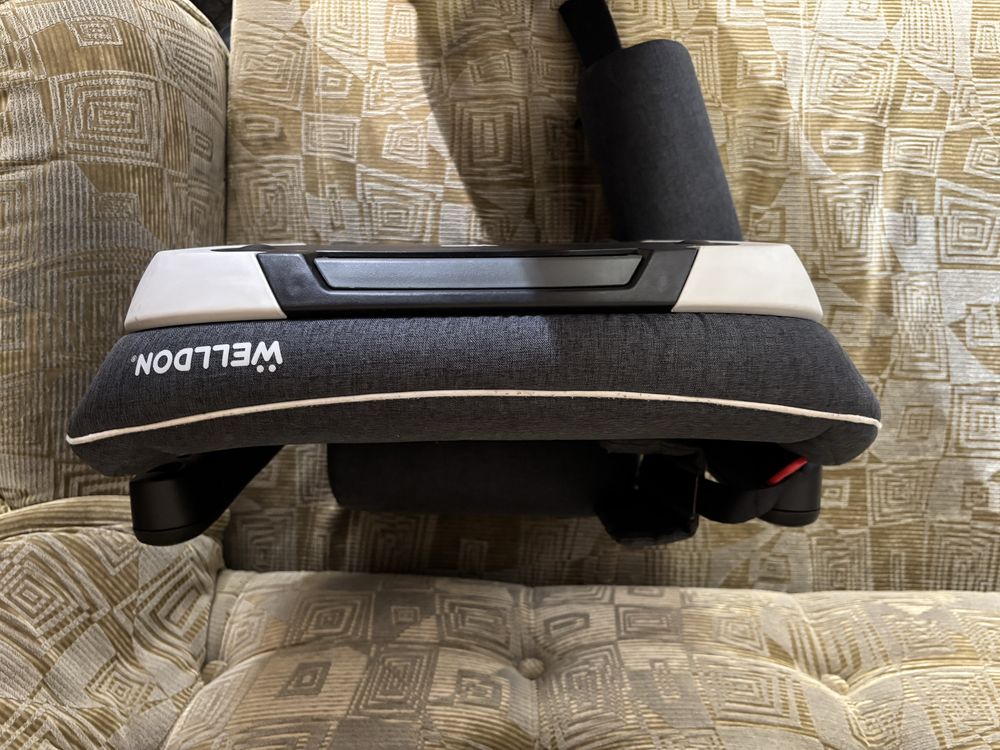 Автокрісло-бустер Welldon Travel Pad IsoFix (графітовий) PG09-TP95-001
