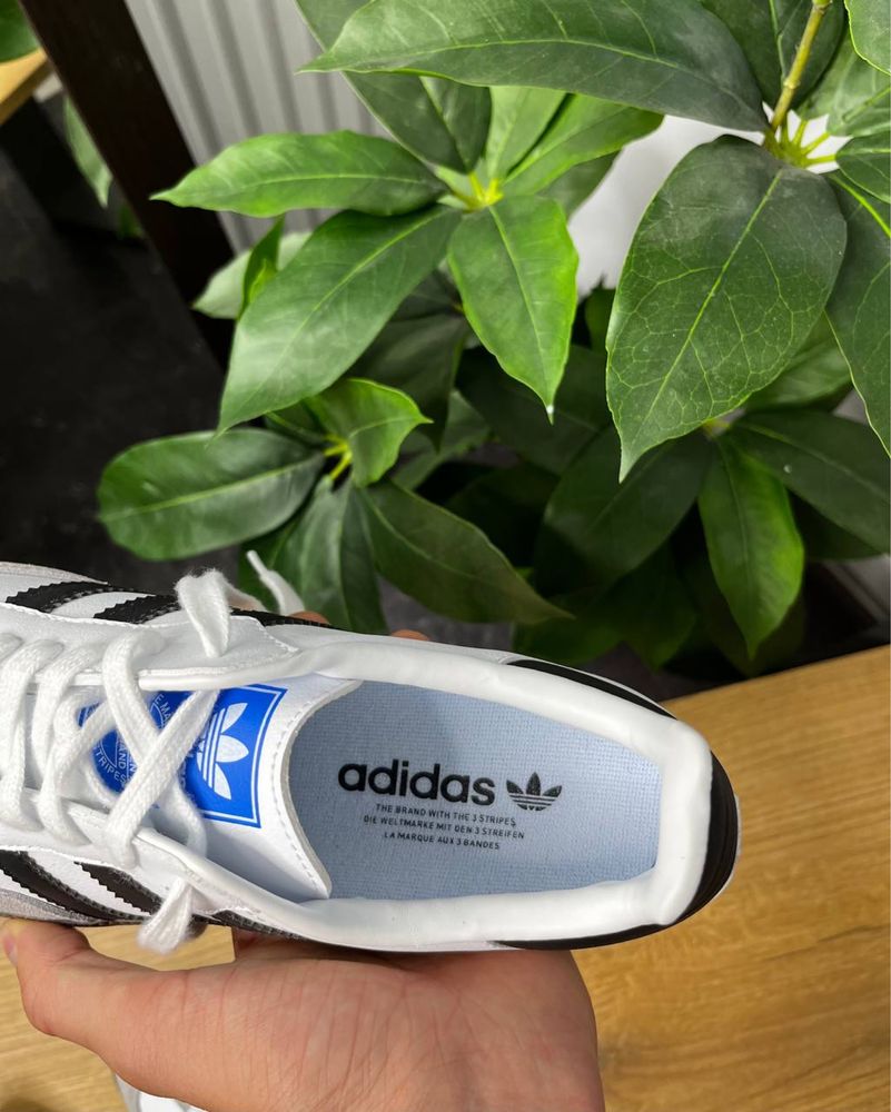 Кросівкм Adidas Samba