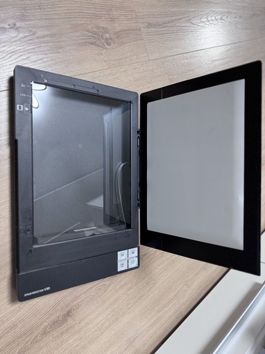 Сканер Epson Perfection V30
