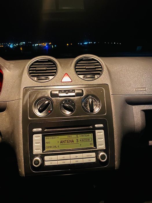 VW Caddy 1.9 TDI impecável