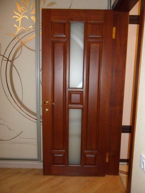 Реставрация, изготовление межкомнатных деревянных дверей. Установка