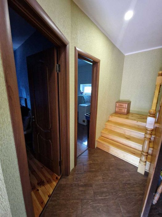 Будинок з власним виходом до озера