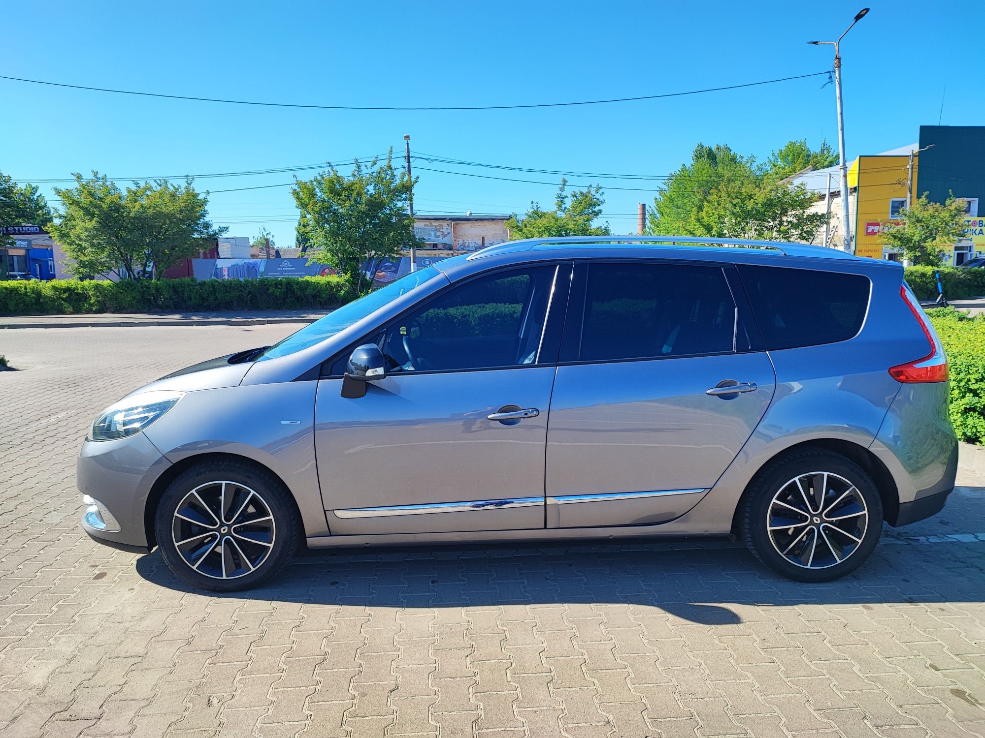 Renault Grand Scenic 2013