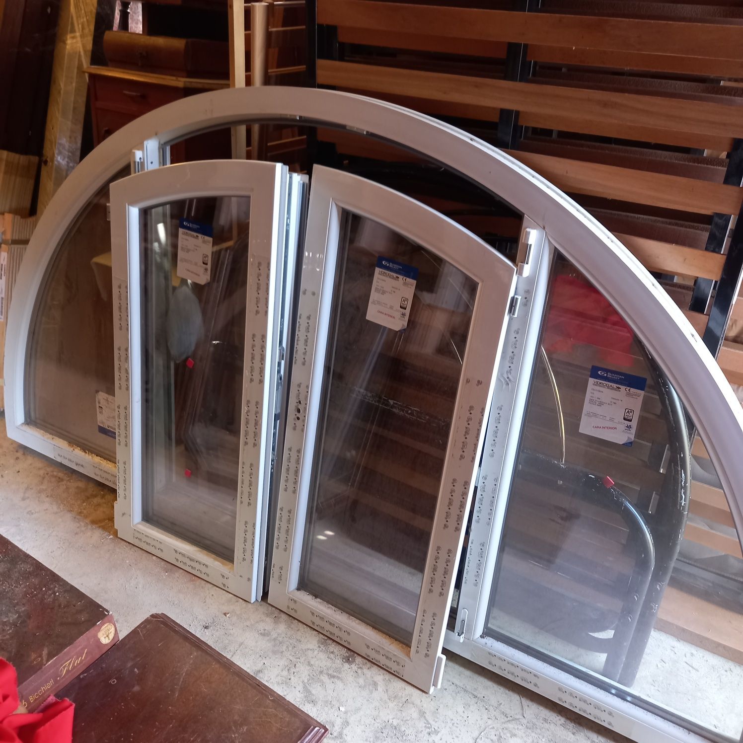 Caixilho Oval Rehau