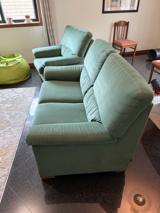 Conjunto Sofá cama 2 lugares + Sofá individual - Pele Sintética verde