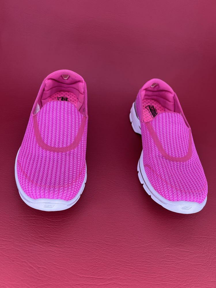 Skechers Go Walk 3