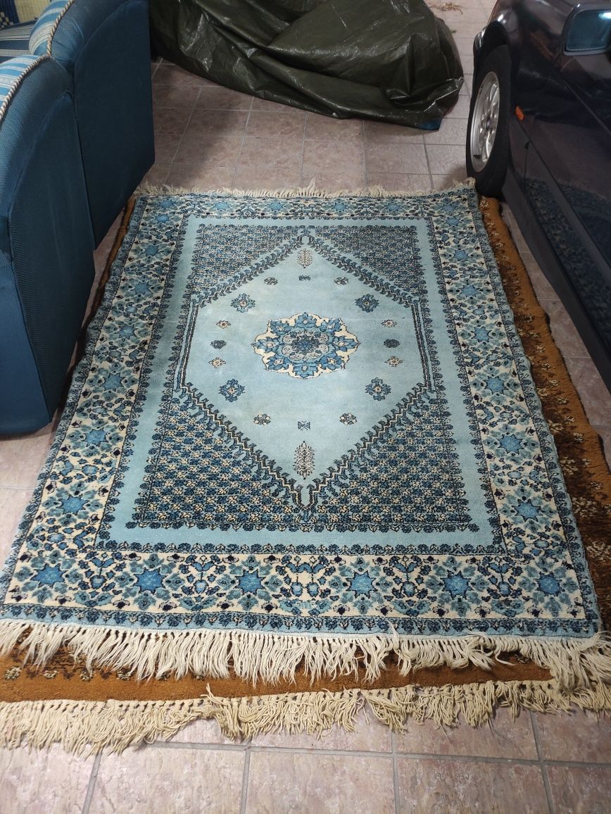 Tapete azul de origem Marrocos