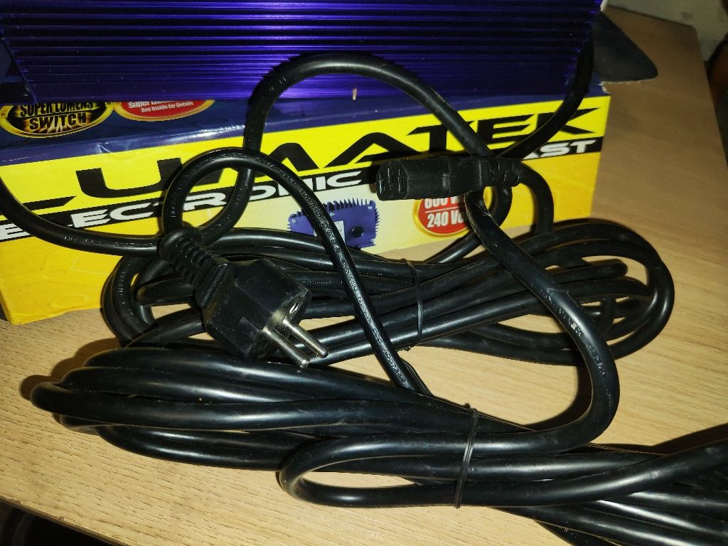 Lumatek 600W 240V