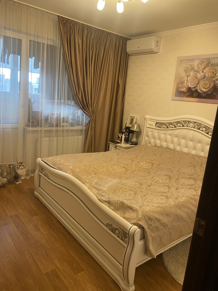 Продам  3-х  кімнатну квартиру