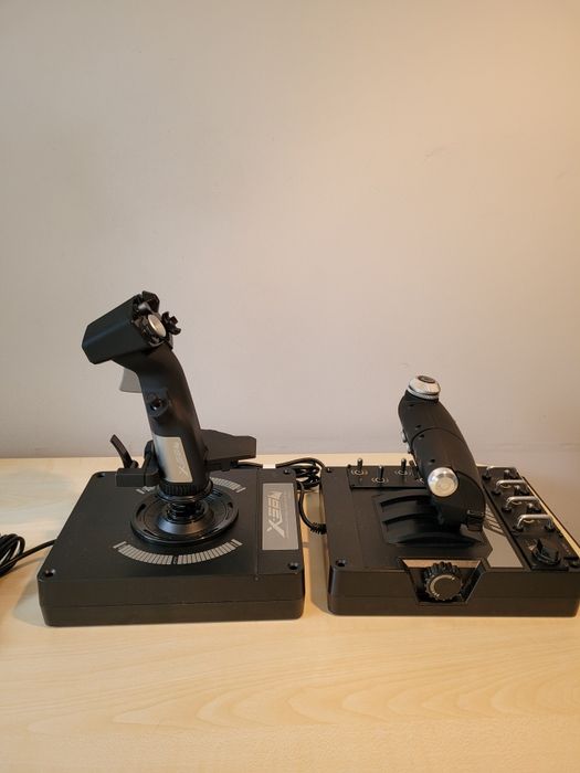 Przepustnica i drążek Logitech x56 hotas