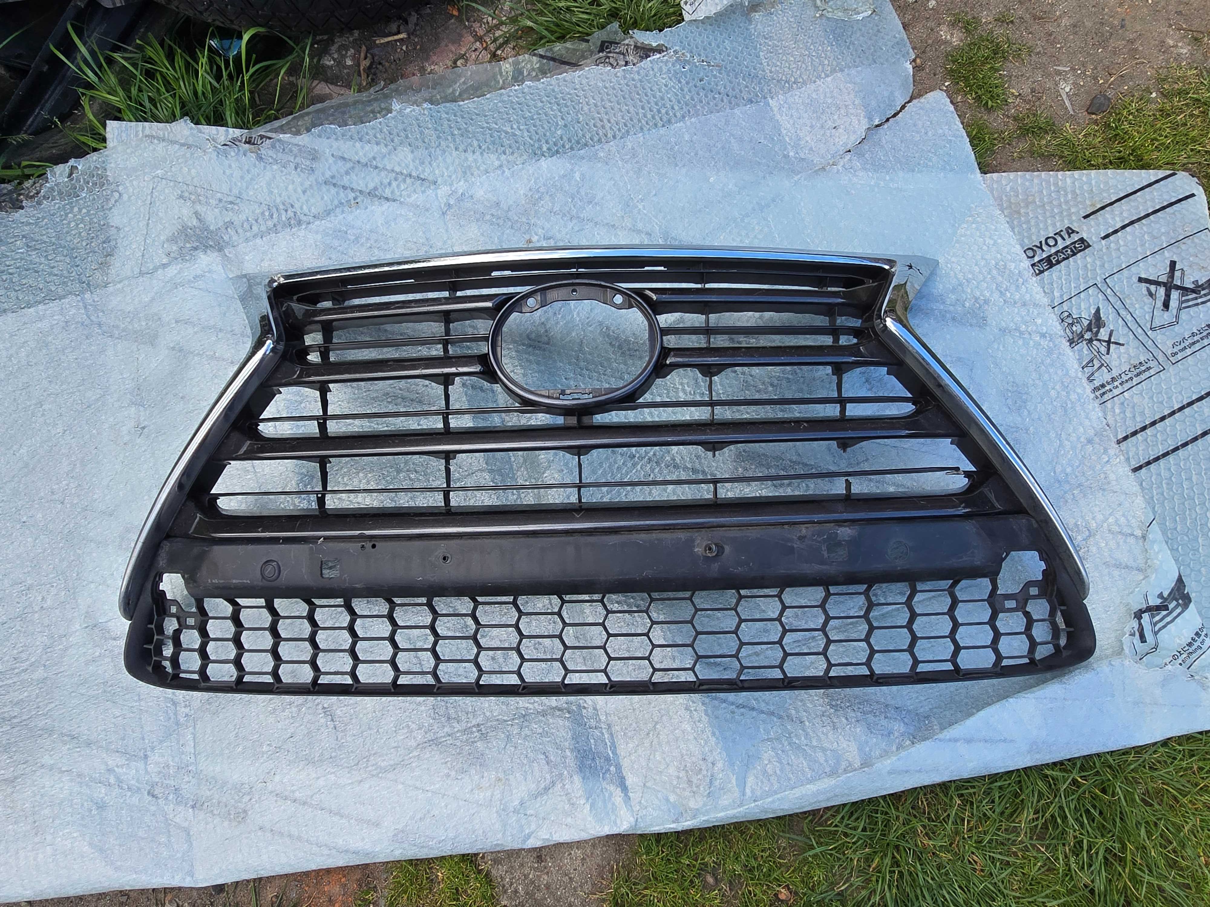 grill Lexus NX200 , NX300H 2014-17