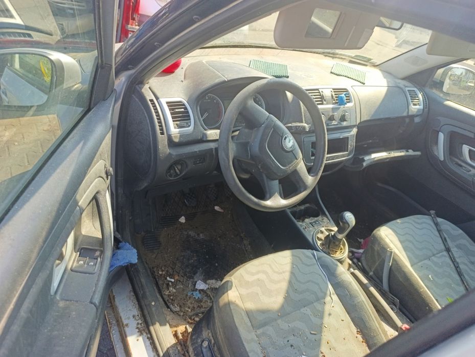 Skoda Fabia 2 Lift 1.4 TDI części 9156 skrzynia LVF maska zderzak