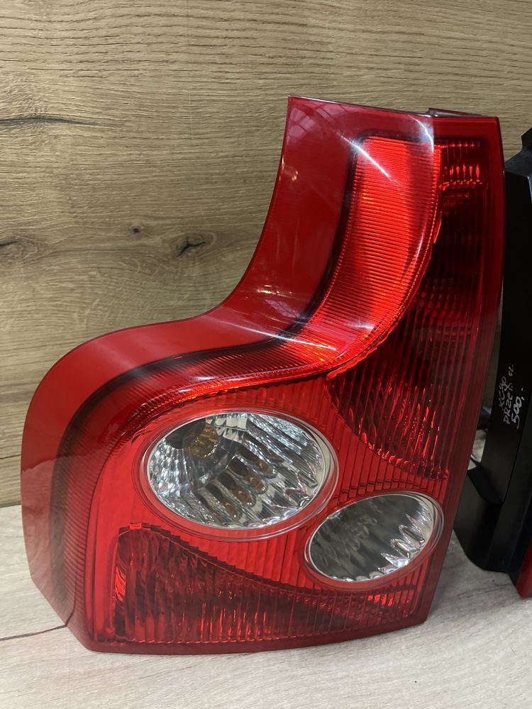 Lampa/reflektor tylny lewy prawy Volvo XC90