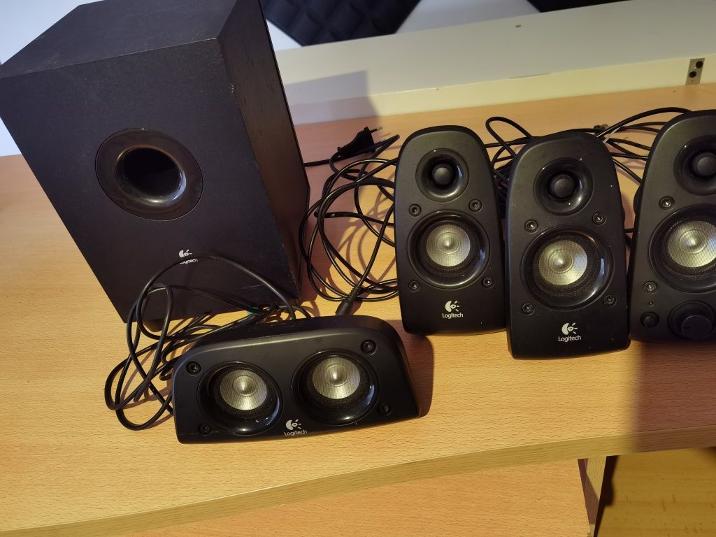 LOGITECH - Z506 5.1 Surround Sound Speaker