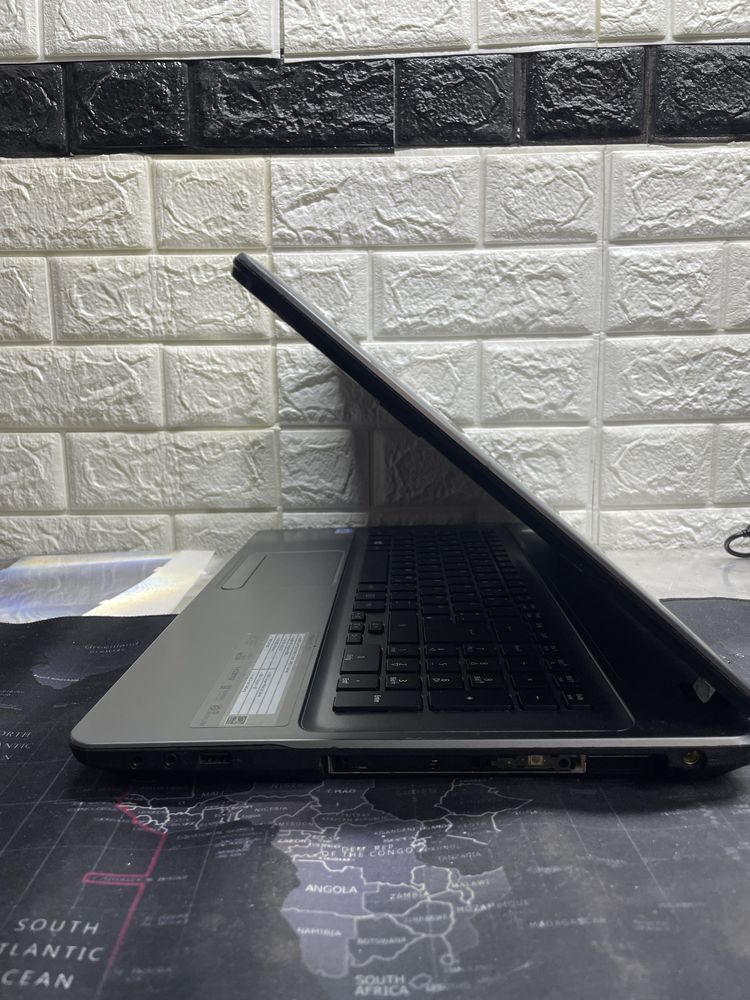 Ноутбук Acer E1-771
