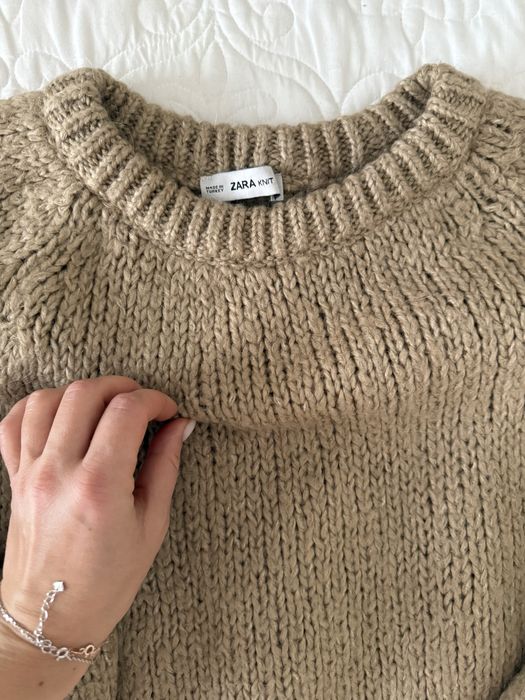 Светр Zara (бєж), H&M (сірий), розмір S, 600 грн