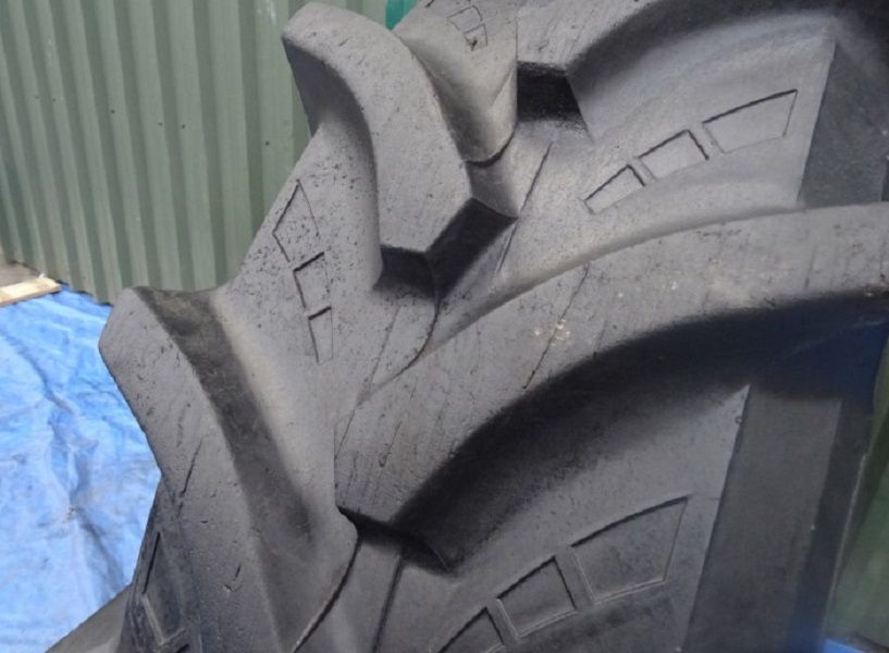 Opona Petlas Ta-110 380/85 - R 30 3 Cm