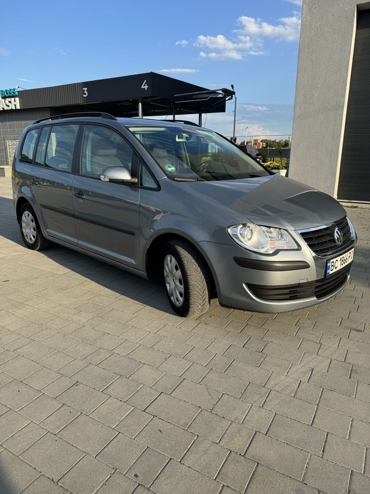 VW Touran 1.9TDI 2008 рік