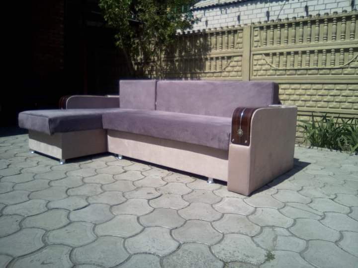 Перетяжка Ремонт Реставрация М'якої мебелі.