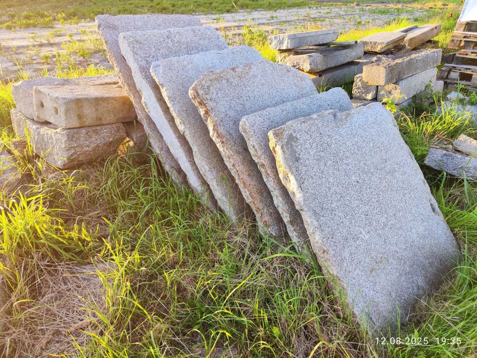 Płyty granitowe chodnikowe stare z rozbiórki przedwojenne, na ścieżki