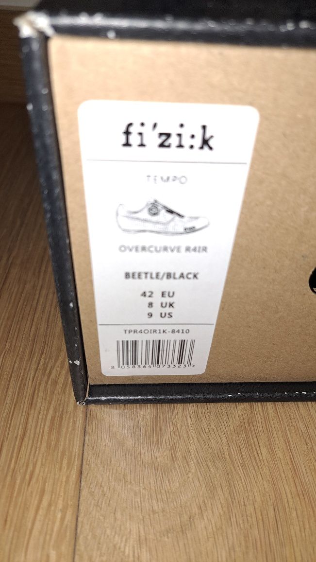 Sapatos de Ciclismo Fizik Tempo Overcurve R4 – 42 + Cleats Shimano