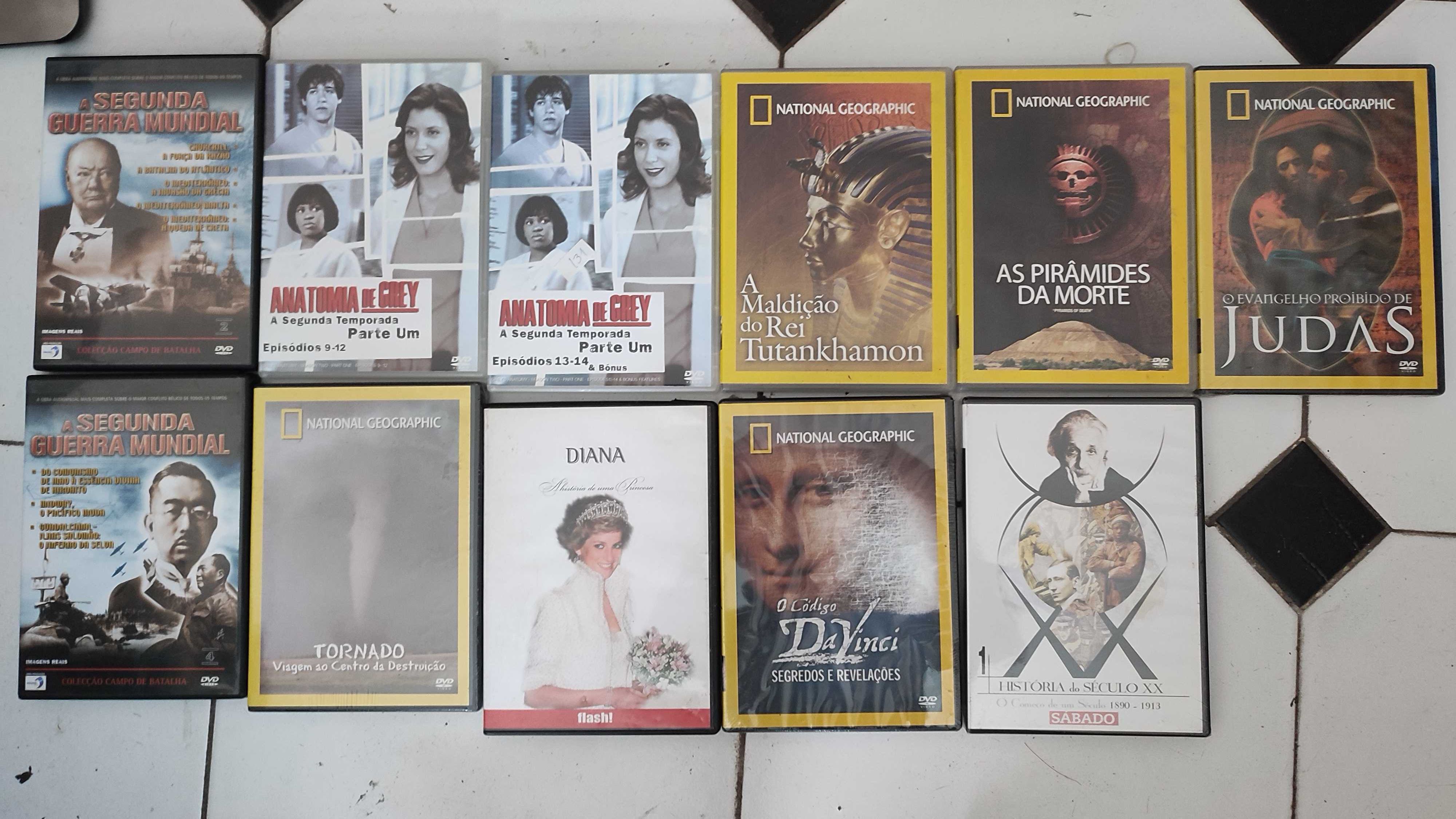 Lote 80 DVDs Filmes e Séries