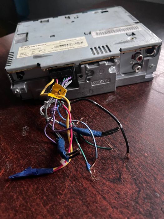 Продам автомагнитолу pioneer в хорошем состоянии