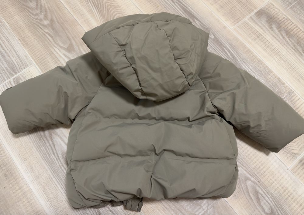 Курточка Zara 86 р,як нова