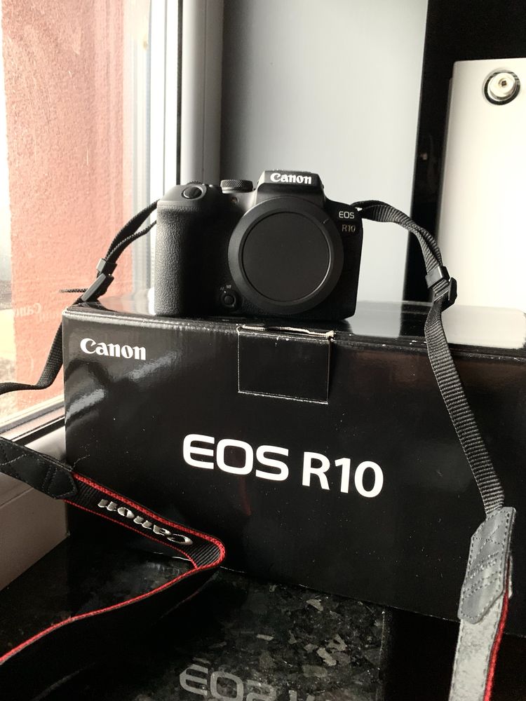 Canon r10 камера