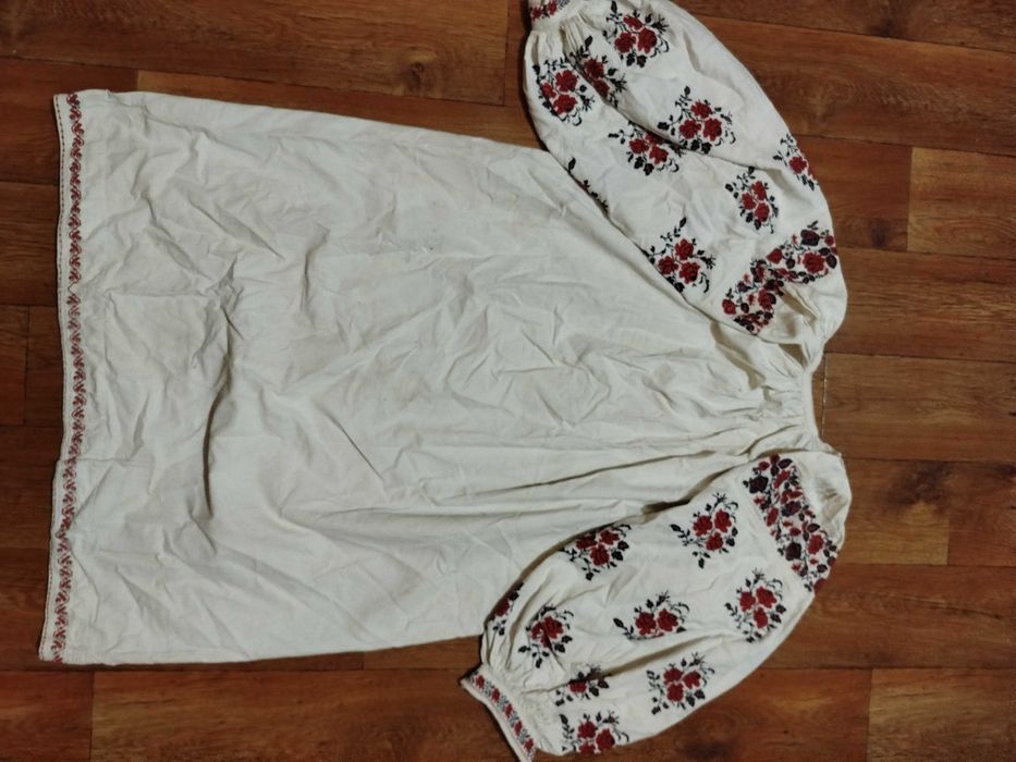 Старовинна вишита сорочка