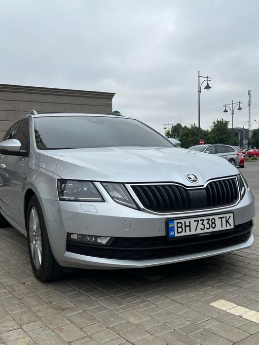 Продам авто skoda octavia 2018