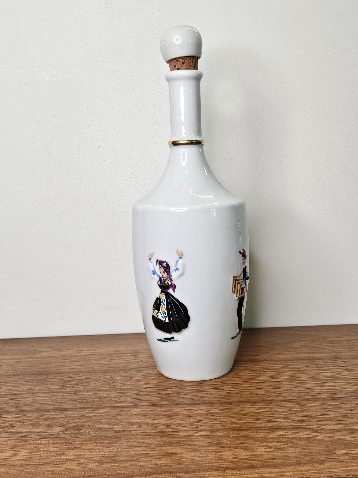 Porcelanowa karafka, Portugalia