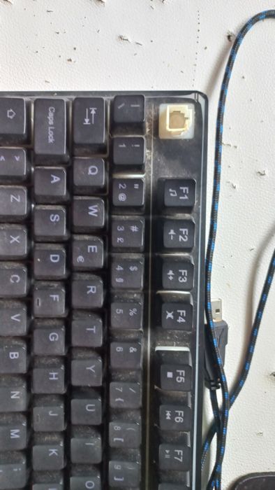 Pack Gaming Elyte – Teclado Mecânico + Rato + Tapete