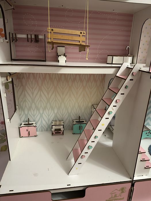 Продам ляльковий будиночок. Будинок для кукол.